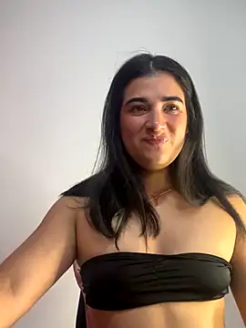 Snapshot of alice_shyness chatting on 11.13.25 alice shyness online show from 11.13.25