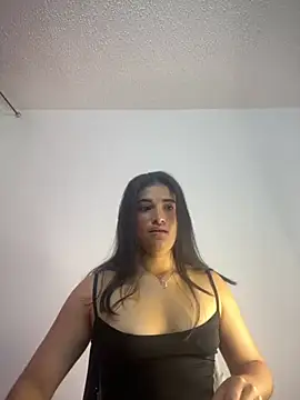 Snapshot of alice_shyness chatting on 11.15.25 alice shyness online show from 11.15.25