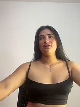 Snapshot of alice_shyness chatting on 11.20.25 alice shyness online show from 11.20.25