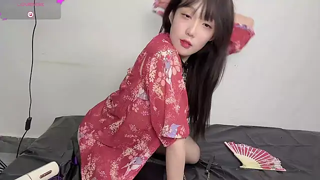 Yaya--728 online show from 10.31.25