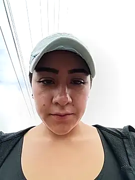 CAROLINE  07 online show from 04.19.26