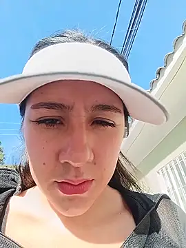 CAROLINE  07 online show from 06.17.26