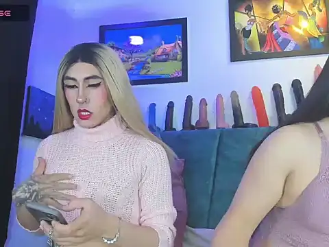 Snapshot of TransPrideAngels chatting on 12.16.25 TransPrideAngels online show from 12.16.25