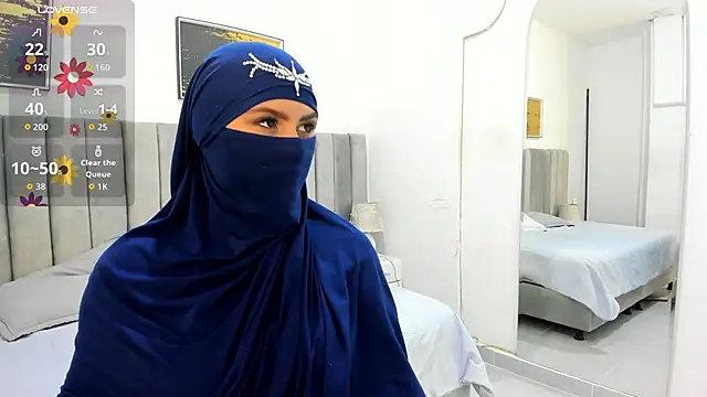 Snapshot of _shaiira chatting on 09.29.25 shaiira online show from 09.29.25