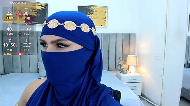 Snapshot of _shaiira chatting on 10.13.25 shaiira online show from 10.13.25