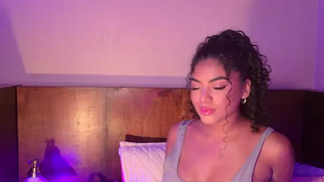 Carly Monroe  online show from 10.07.25