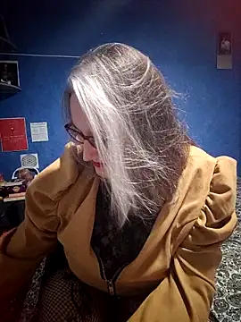 Feelineducentre online show from 11.02.25