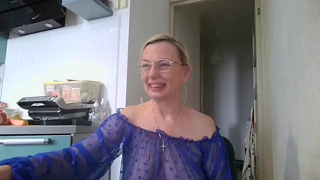 Snapshot of Sweetmurrr chatting on 07.28.26 Sweetmurrr online show from 07.28.26
