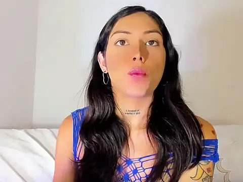 Snapshot of Megan_Gil_ chatting on 10.18.25 Megan Gil online show from 10.18.25