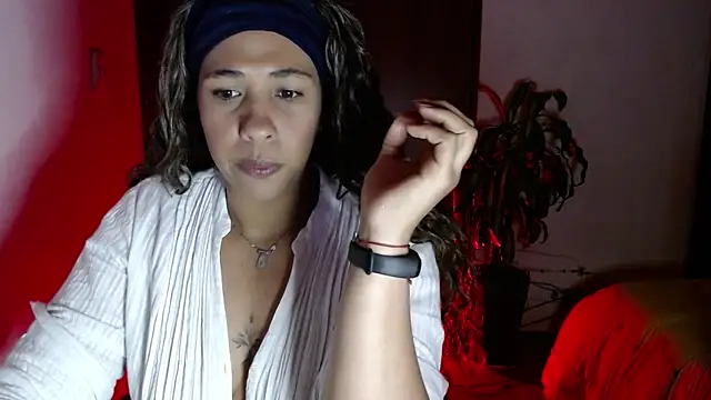 IVONNE COLLINS33 online show from 03.18.26