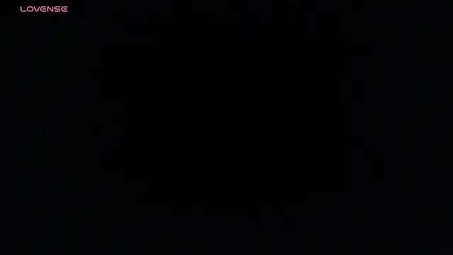 Snapshot of zohet_kriss chatting on 10.18.25 zohet kriss online show from 10.18.25