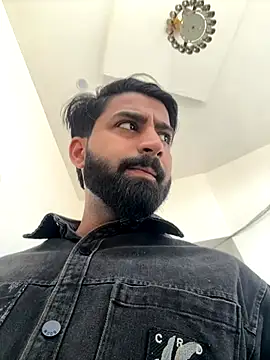 Snapshot of hottestboy03 chatting on 12.17.25 hottestboy03 online show from 12.17.25