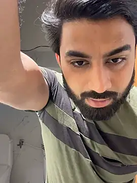 Snapshot of hottestboy03 chatting on 02.21.26 hottestboy03 online show from 02.21.26