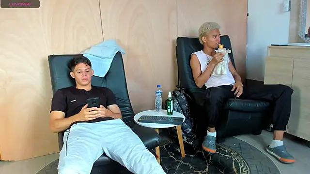 Snapshot of Raams_Star chatting on 09.12.25 Raams Star online show from 09.12.25