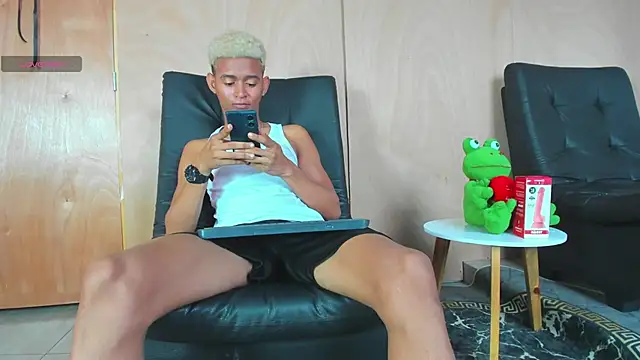 Snapshot of Raams_Star chatting on 09.29.25 Raams Star online show from 09.29.25