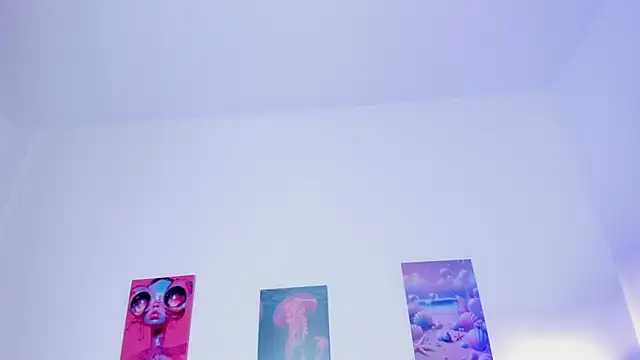 Snapshot of tyra_bankss_ chatting on 10.29.25 tyra bankss online show from 10.29.25