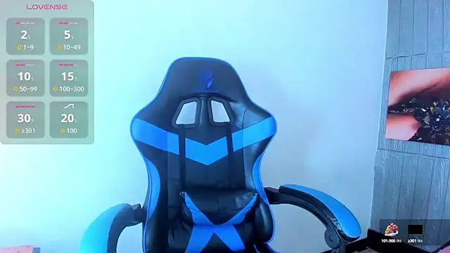 Snapshot of greiccy_20 chatting on 09.28.25 greiccy 20 online show from 09.28.25