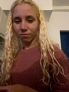 Snapshot of Bruna551 chatting on 11.01.25 Bruna551 online show from 11.01.25