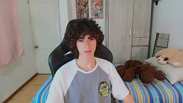 Nude Boy18 online show from 03.13.26