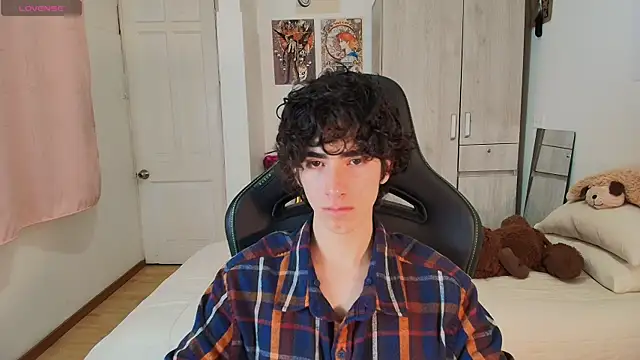 Nude Boy18 online show from 04.21.26
