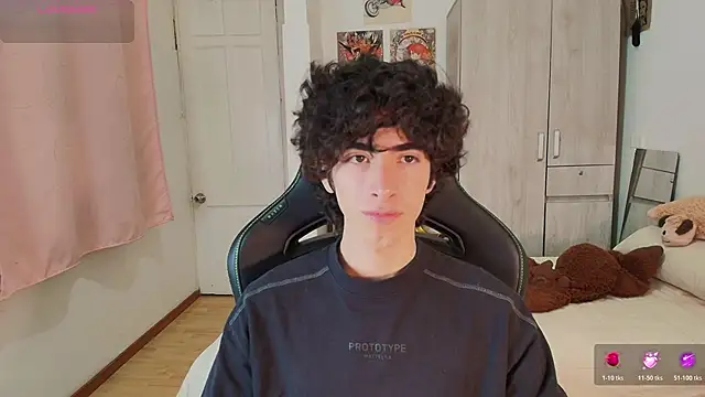 Nude Boy18 online show from 04.27.26