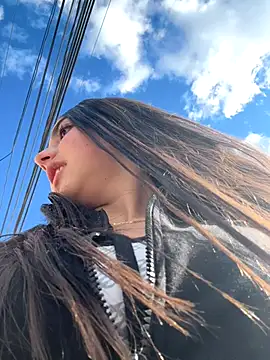 Dulce 1408 online show from 11.17.25