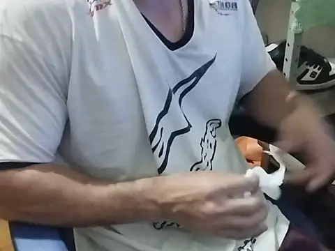 Snapshot of BRGusta459 chatting on 10.16.25 BRGusta459 online show from 10.16.25