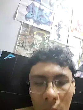 Snapshot of snopgz chatting on 12.02.25 snopgz online show from 12.02.25