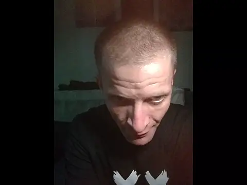 Snapshot of Daddyrabbit117 chatting on 09.25.25 Daddyrabbit117 online show from 09.25.25