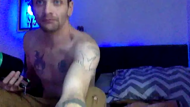 Snapshot of Daddyrabbit117 chatting on 04.02.26 Daddyrabbit117 online show from 04.02.26