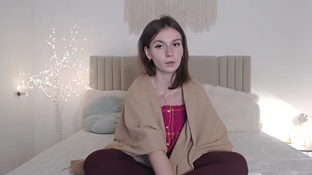 Snapshot of Little_mia__ chatting on 10.03.25 Little mia   online show from 10.03.25