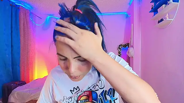 Snapshot of MiSofialeal chatting on 02.20.26 MiSofialeal online show from 02.20.26