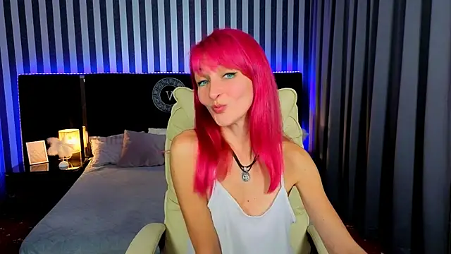 BrandyBloom online show from 10.08.25