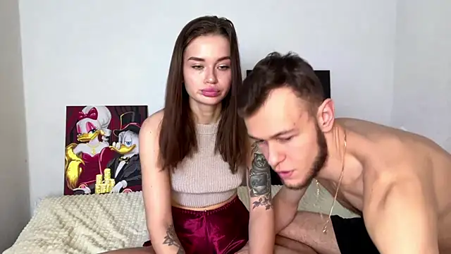 Petal Couple online show from 11.15.25