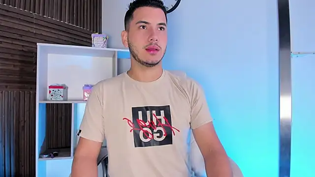 Snapshot of Axel_grey_ chatting on 10.23.25 Axel grey online show from 10.23.25