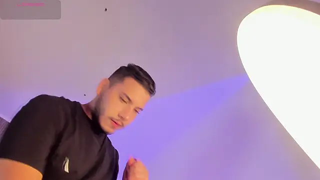 Snapshot of Axel_grey_ chatting on 07.17.26 Axel grey online show from 07.17.26