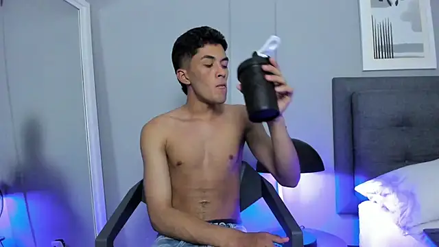 Tylerffoxx online show from 11.01.25