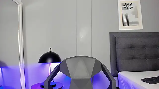 Tylerffoxx online show from 11.24.25