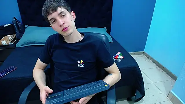 Jheampiiero online show from 10.28.25