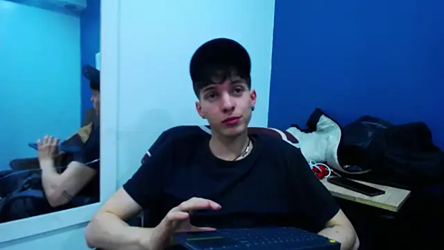 Jheampiiero online show from 11.28.25