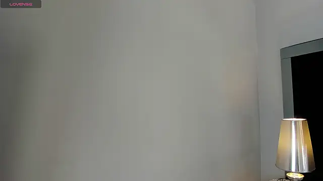 CarolineLee  online show from 02.04.26