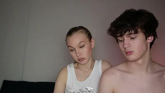 Snapshot of cuteleraay chatting on 12.18.25 cuteleraay online show from 12.18.25