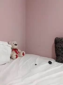 Snapshot of _SexyPetite_ chatting on 09.09.25 SexyPetite online show from 09.09.25