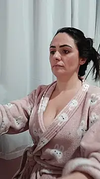 Snapshot of _SexyPetite_ chatting on 11.01.25 SexyPetite online show from 11.01.25