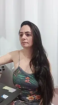 Snapshot of _SexyPetite_ chatting on 11.18.25 SexyPetite online show from 11.18.25