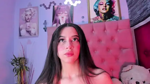 Snapshot of Megan_Luxe chatting on 01.06.26 Megan Luxe online show from 01.06.26
