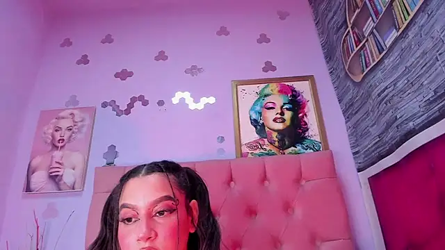 Snapshot of Megan_Luxe chatting on 01.10.26 Megan Luxe online show from 01.10.26