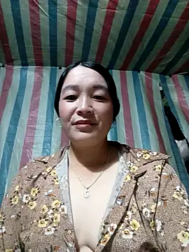 Snapshot of Bliss_rose chatting on 10.04.25 Bliss rose online show from 10.04.25