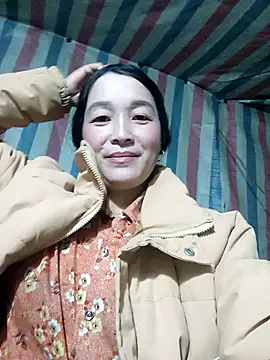 Snapshot of Bliss_rose chatting on 11.06.25 Bliss rose online show from 11.06.25