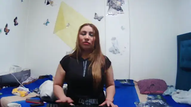 AddyStuart  online show from 06.24.26